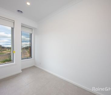 18 Fragrant Crescent, Diggers Rest, VIC 3427 - Photo 5