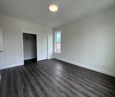 736 12th Street - B - Photo 6