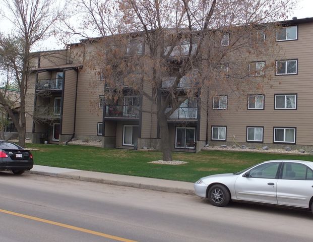 Citadel IV 1 bedroom 1 bath suite! Quiet apartment ! | 11224 116 St Nw, Edmonton - Photo 1