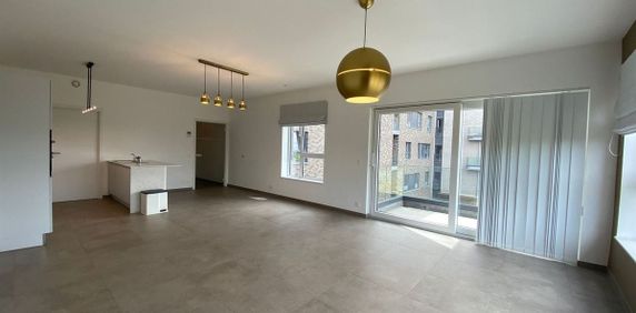 Appartement te huur in Marche-en-Famenne voor € 950 met 2 slaapkamers - Photo 2