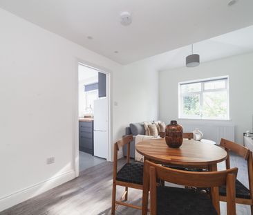 2 Bed Flat, Llanvanor Road, NW2 - Photo 3