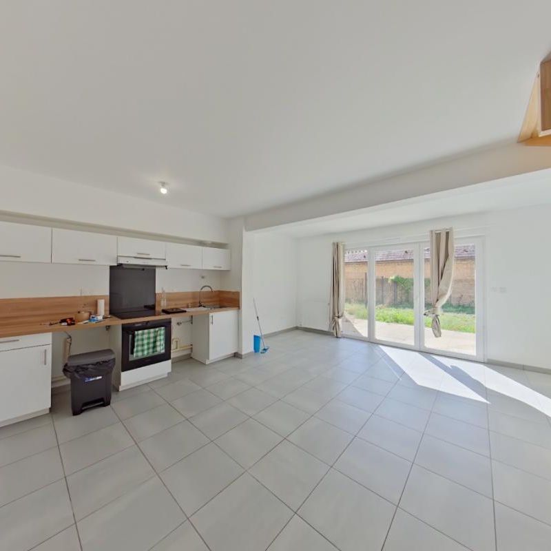 Location Maison 4 pièces 86m² POITIERS 86000 - Photo 1