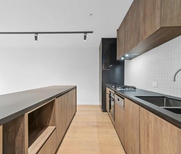 Well-designed and located in prime position - Photo 5