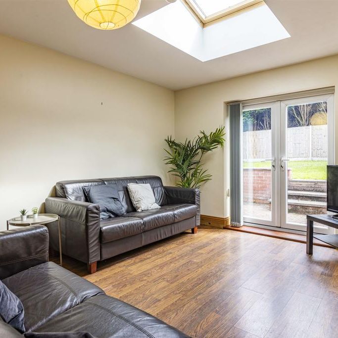 6 bedroom house to rent - Photo 1