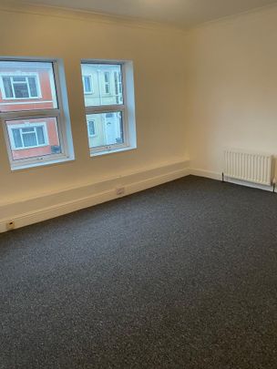 2 bedroom house to rent - Photo 1