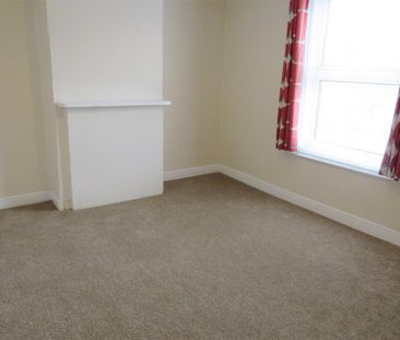 Derby Road, Southampton - Photo 4