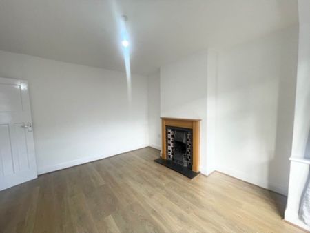 Sydney Road, Barkingside - Photo 3