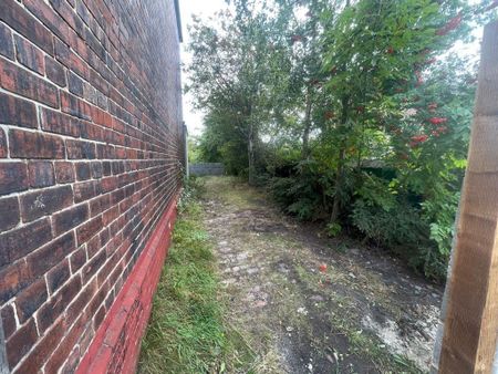 2 bedroom terraced house to rent - Photo 3