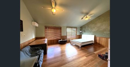 Spacious Family Home with Pool in Prime Calamvale Location – Walk to Shops & City Buses - Photo 5