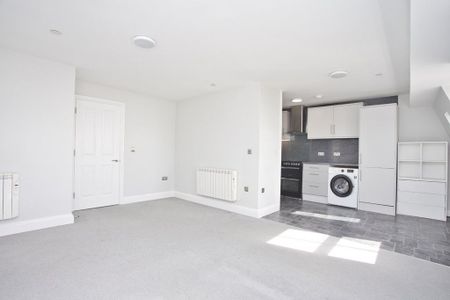 2 bedroom flat to rent - Photo 3