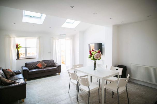 5 bedroom house to rent - Photo 1