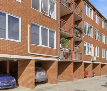 12/9 Canterbury Road TOORAK - Photo 3