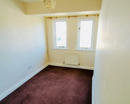 Dobree Park, Wellington, Rockwell Green - Photo 3