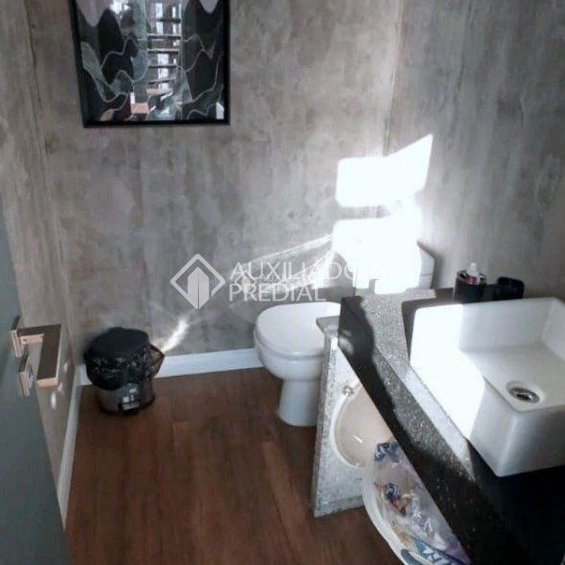 Apartamento com 1 quarto e 70m² para alugar em Menino Deus, Porto Alegre. - Photo 1