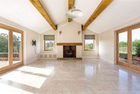 An exquisite four bedroom, four bathroom barn conversion with South facing garden, beautifully modernised and finished to a superb standard - Photo 3