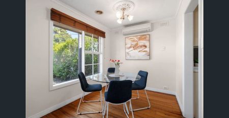 Three Bedroom Family Home - Photo 2