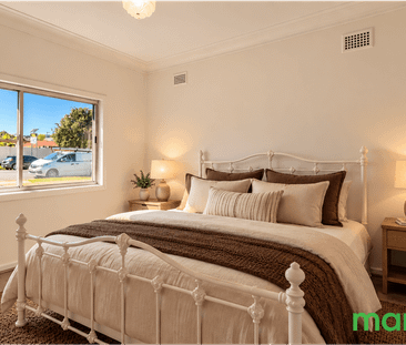 Comfortable Three-Bedroom Home with a Spacious Backyard - Photo 6