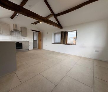1 bedroom barn conversion to rent - Photo 1