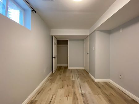 For Lease - 30 Hickorynut Dr Drive, Toronto, Ontario - Photo 2