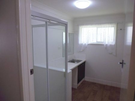 Charming 2-Bedroom House in Cooroy - Photo 5