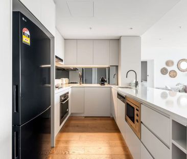 Stunning 3-Bedroom Apartment with Breathtaking Water Views in Rhodes - Photo 6