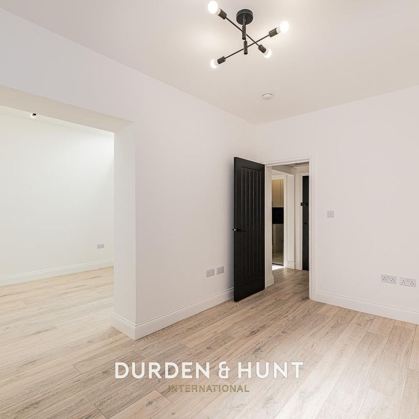 118 High Street, Ongar - Photo 1