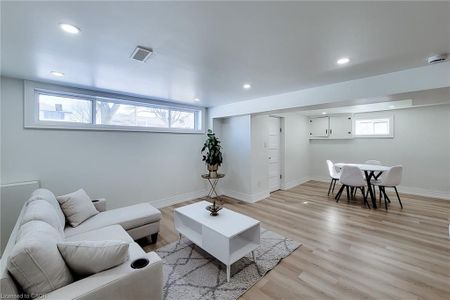 For Lease - 237 Fernwood Crescent Unit# 2, Hamilton, Ontario - Photo 2