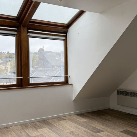 T2 CHU PARKING ET CAVE - Photo 3