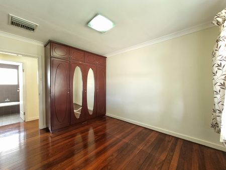 Spacious Family Home in a Prime Riverton Location - Photo 4