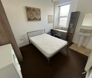 6 bedroom terraced house to rent - Photo 5