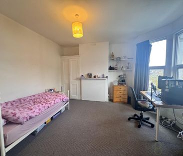 4 bedroom terraced house to rent - Photo 5