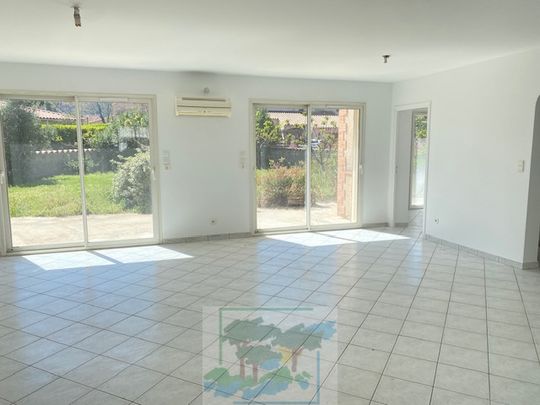 Location Maison 4 pièces 99m² ST GENIS DES FONTAINES 66740 - Photo 1