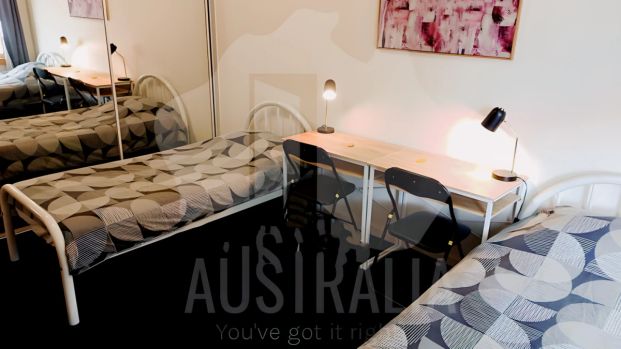 Shared room with own bathroom - Photo 1