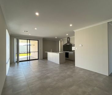 9 Dorado Road, Australind, WA 6233 - Photo 3