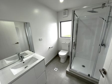 RARE MODERN PENTHOUSE - SPACIOUS & CENTRAL - Photo 5