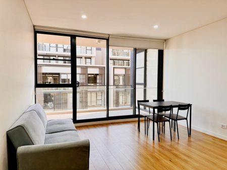 2 bed 2 bath-1513 - Photo 2