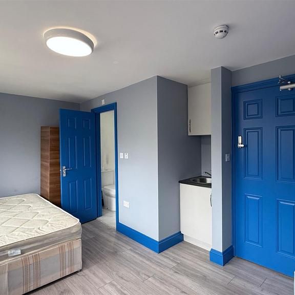 House share to rent - Photo 1