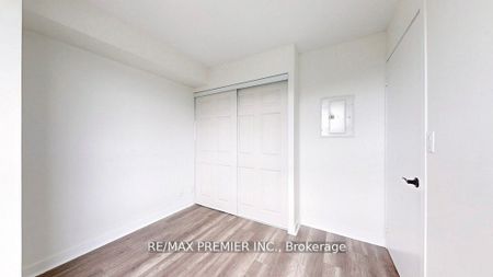 For Lease - 36 Lee Centre Drive Unit# 3010, Toronto, Ontario - Photo 3