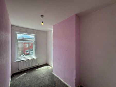 3 bedroom House To Let - Photo 2