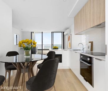 Modern One Bedroom With Spectacular Views - Photo 2