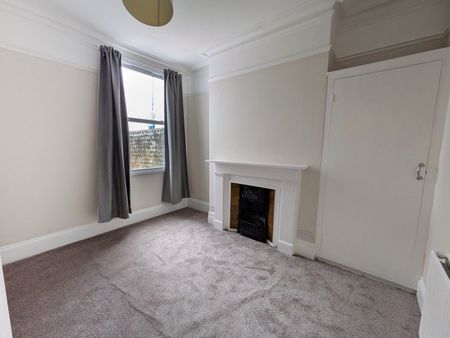 2 Bed Flat, Compton Road, BN1 - Photo 2