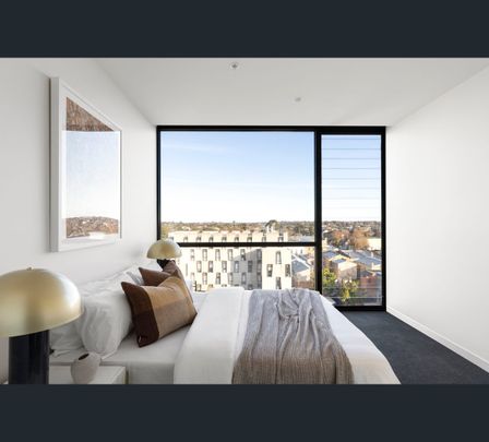 2/10 Newburgh Place, Hawthorn, Vic 3122 - Photo 1