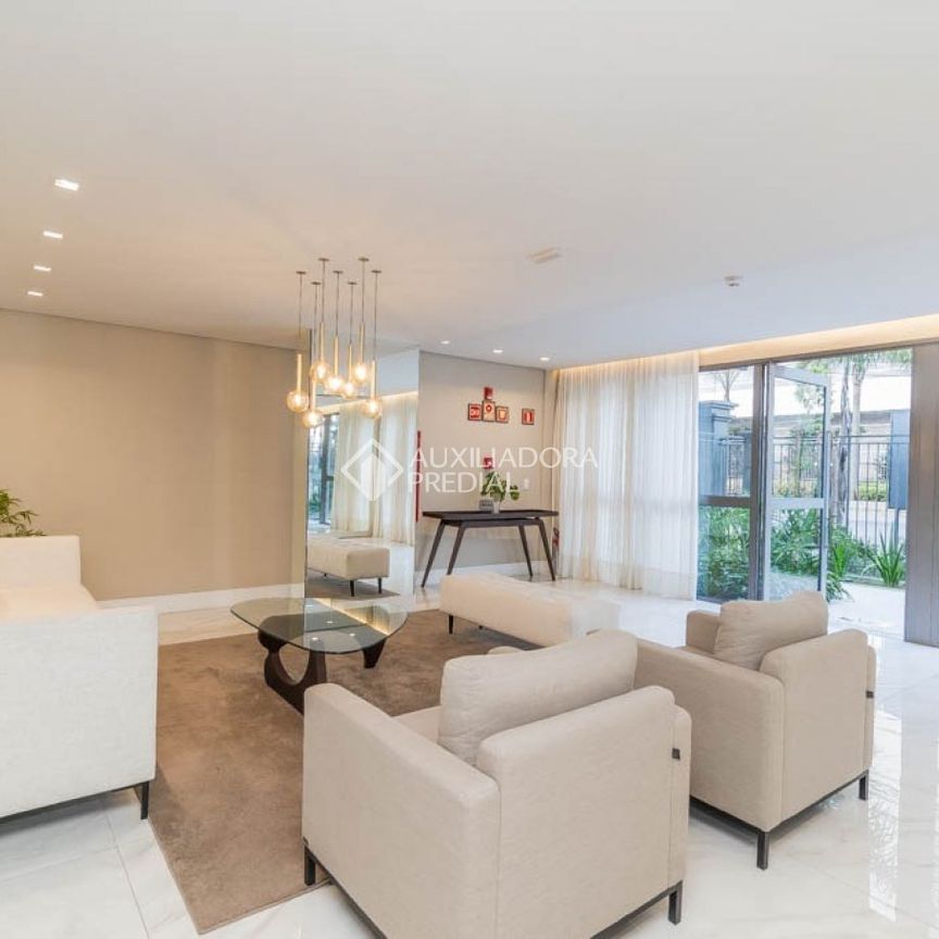 Apartamento com 2 quartos e 57m² para alugar em Cristo Redentor, Porto Alegre. - Photo 1