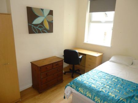 4 bedroom house to rent - Photo 3