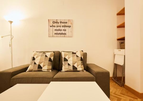 Calle de la Madera, Madrid, Community of Madrid 28004