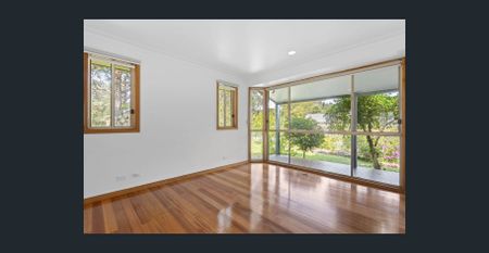 Spacious, Light-Filled Family Home - Photo 2