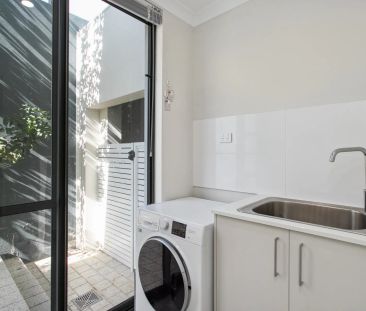 Perfect townhouse - Photo 1
