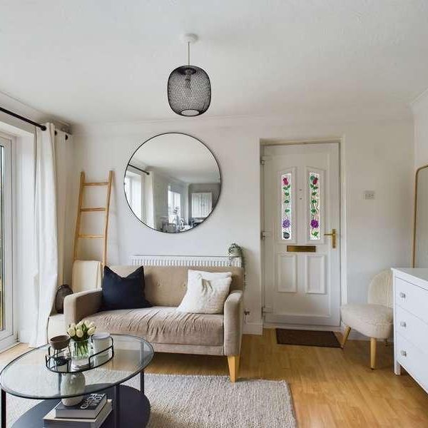 Warblington Close, Tadley, RG26 - Photo 1