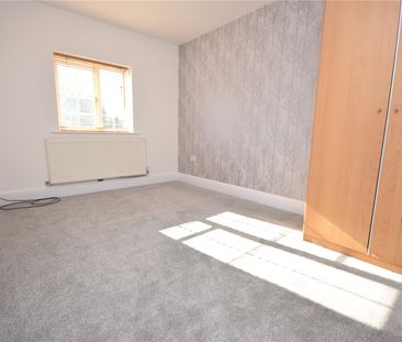 153A, Roker Lane, Pudsey, West Yorkshire, LS28 9NE - Photo 4