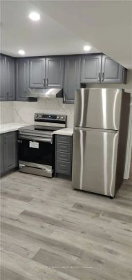 Detached Home For Lease | W9238503 - Photo 1